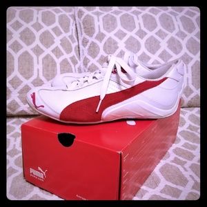 Women's Puma sneakers, size 8